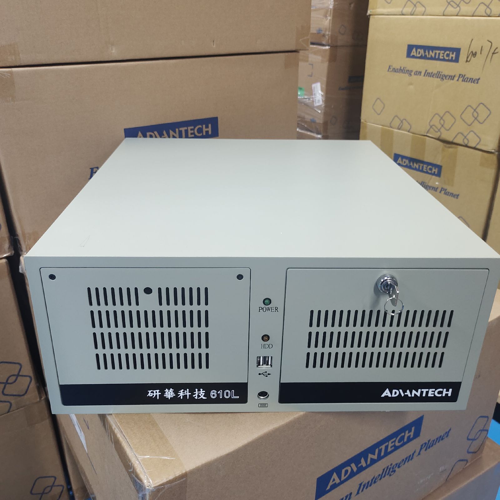 610/AIMB-788G2主板工控机 第12/13代工业电脑的卓越性能之选